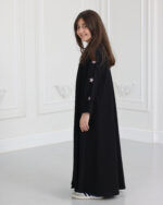 ⁦عباية بناتي مطرزة بورود وردي على اكمام⁩ - الصورة ⁦3⁩