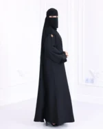 عباية سراميك محددة بمخمل منقش