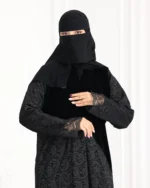 ⁦عباية مخمل مندمجة بدانتيل من اسفل عباية⁩ - الصورة ⁦2⁩