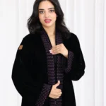 ⁦عباية مخمل مطرزة بدقات بلون موف مع طرحة⁩ - الصورة ⁦6⁩