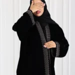 ⁦عباية مخمل مطرزة بدقات بلون بني مع طرحة⁩ - الصورة ⁦11⁩