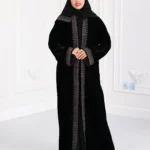 ⁦عباية مخمل مطرزة بدقات بلون بني مع طرحة⁩ - الصورة ⁦4⁩