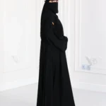 ⁦عباية فزة شك اسود ورق شجر من امام و اكمام⁩ - الصورة ⁦5⁩