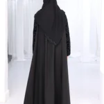 ⁦عباية كلوش بكم منفصل و مخمل منقش⁩ - الصورة ⁦7⁩