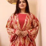 ⁦جلابيه احمر خليجيه بشك ترتر و فصوص ذهبي⁩ - الصورة ⁦6⁩