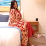 ⁦جلابيه احمر خليجيه بشك ترتر و فصوص ذهبي⁩ - الصورة ⁦7⁩