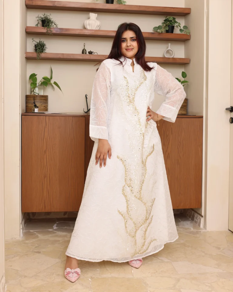 جلابيه ابيض خليجيه بلياقه بشك