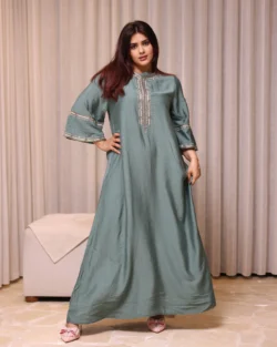 جلابية تيفاني مطرزه مخفي بذهبي