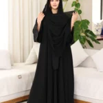 عباية قمر مطرزه بالاسود