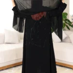 ⁦عباية مطرزة بشك اسود فمخة 0891⁩ - الصورة ⁦4⁩