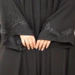 ⁦كلوش دبل بتطريز اسود على اكمام و اسفل 0896⁩ - الصورة ⁦2⁩