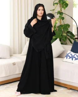 عباية جودة كريب مطرزه بشك