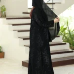 عباية كتف مطرزة كامل بورود مع الطرحة 0914