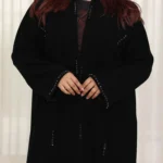 ⁦عباية سلطانة محددة بدقات اسود و ابيض⁩ - الصورة ⁦3⁩